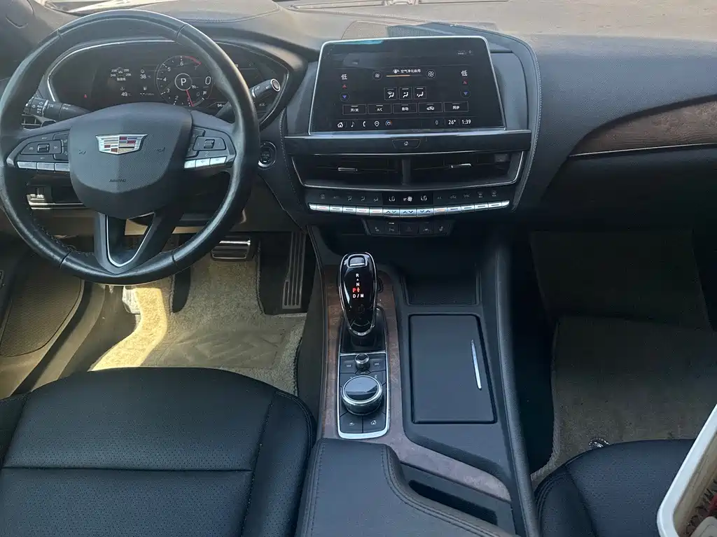 Cadillac CT5 — миниатюра 10