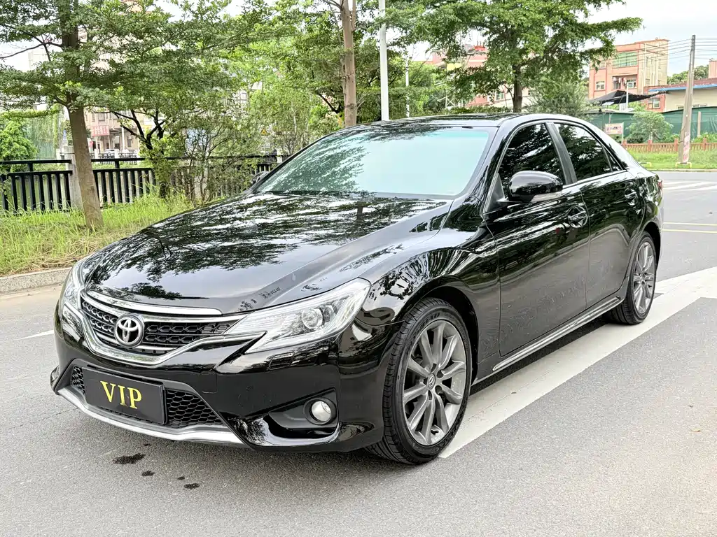 Toyota Reiz
