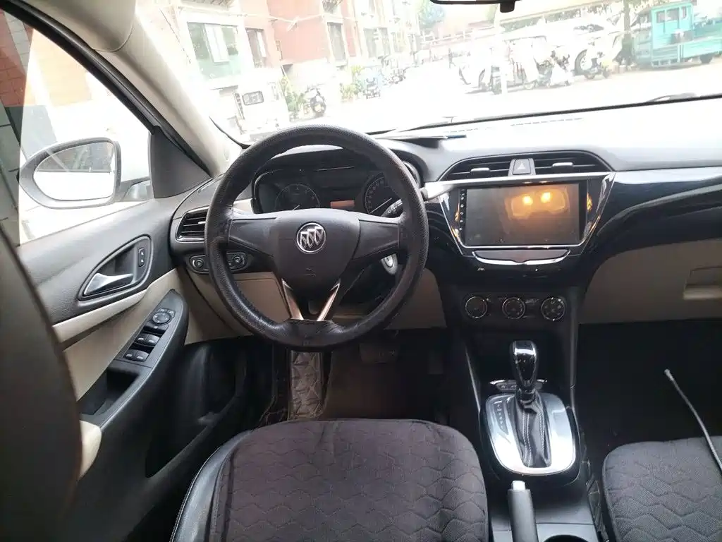 Buick Excelle — миниатюра 6