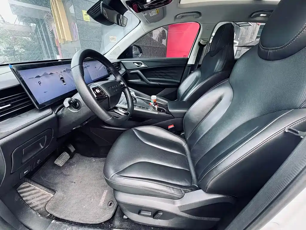 Roewe RX5 — миниатюра 8