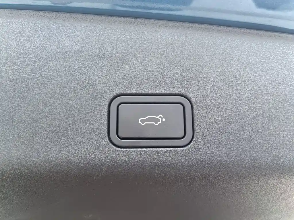 Geely Xingyue L — миниатюра 35