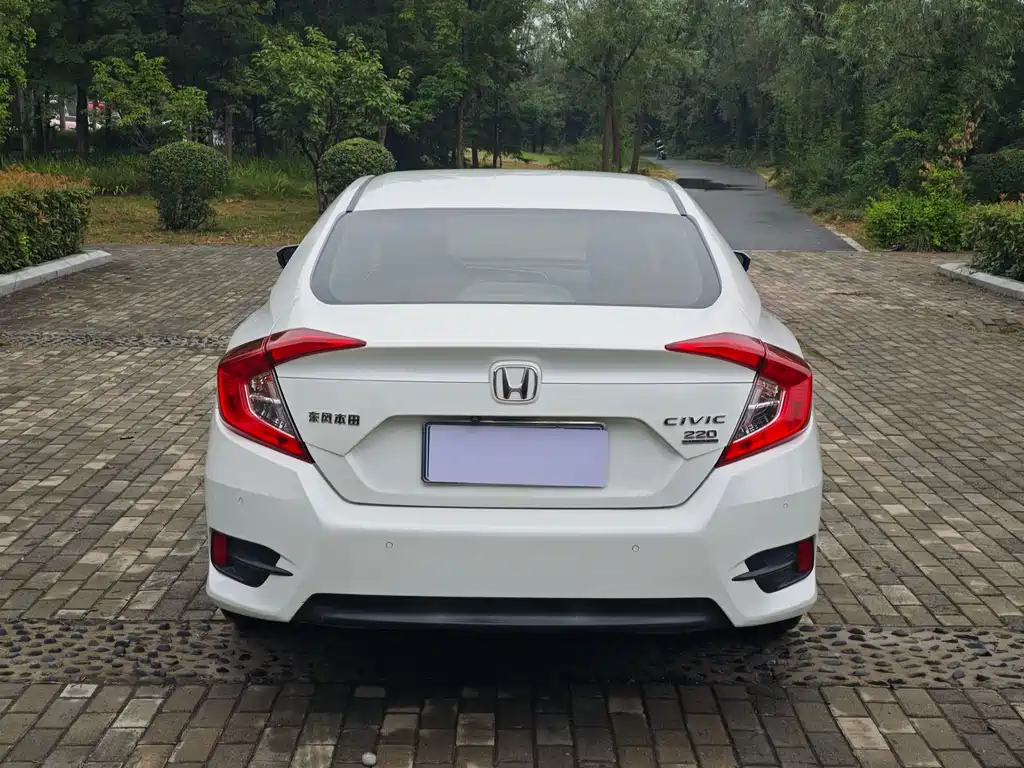 Honda Civic — миниатюра 9