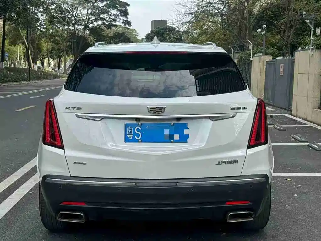 CADILLAC XT5