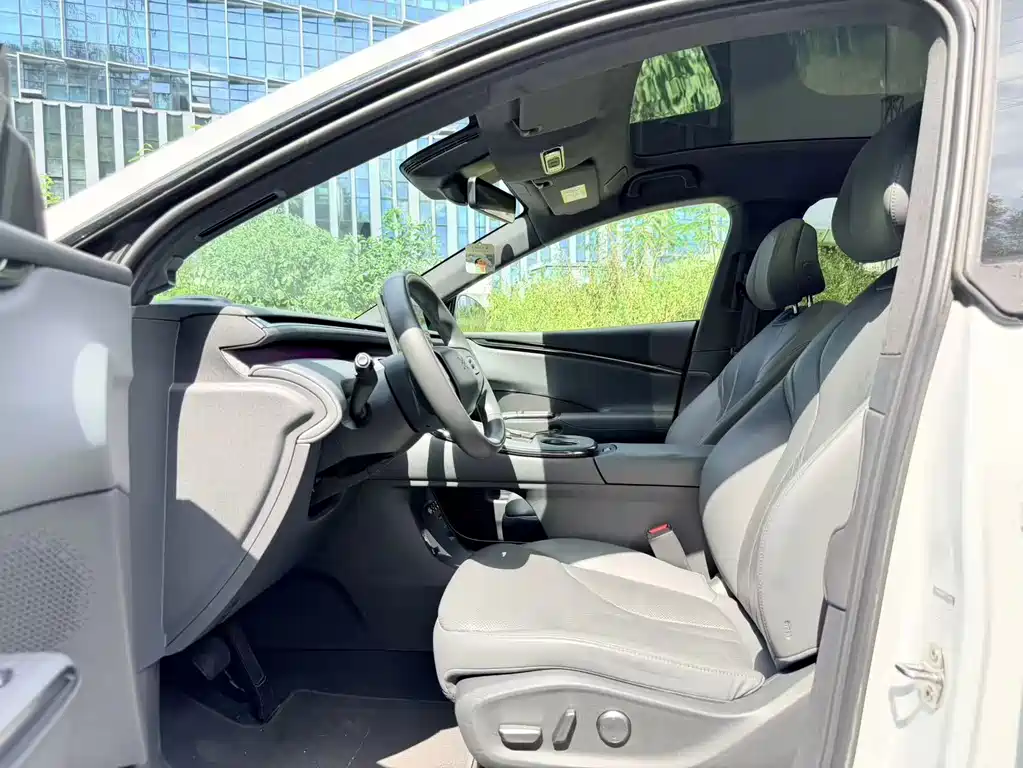 XPeng G7 — миниатюра 4