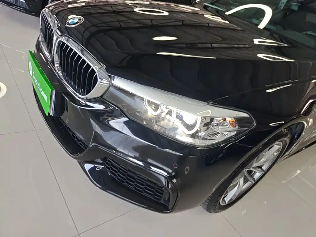 BMW 5 Series — миниатюра 24