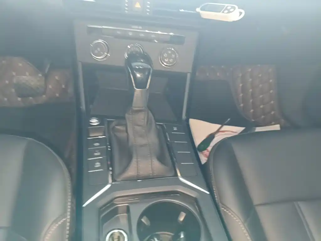 Volkswagen Passat — миниатюра 14