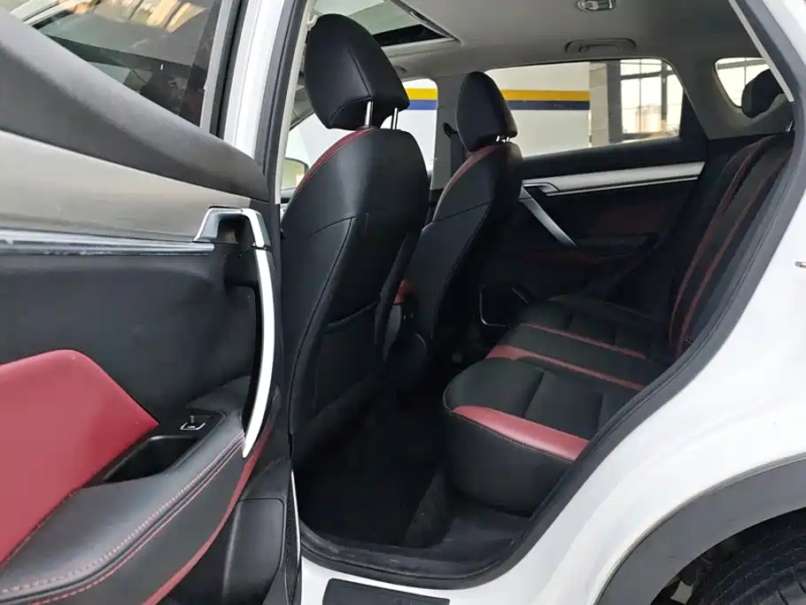 Geely Binyue — миниатюра 11