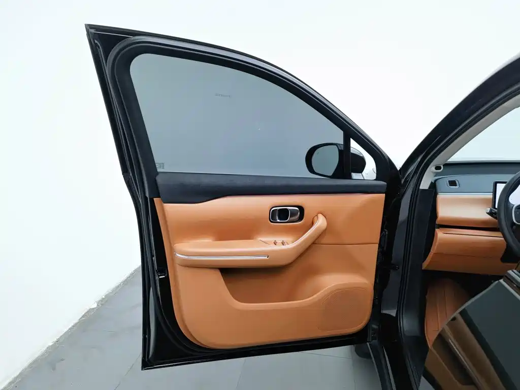 Leapmotor Leapmotor C16 — миниатюра 8