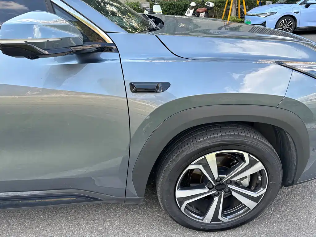 Geely Boyue L — миниатюра 29