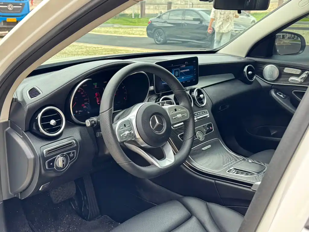 Mercedes-Benz C-Class — миниатюра 42