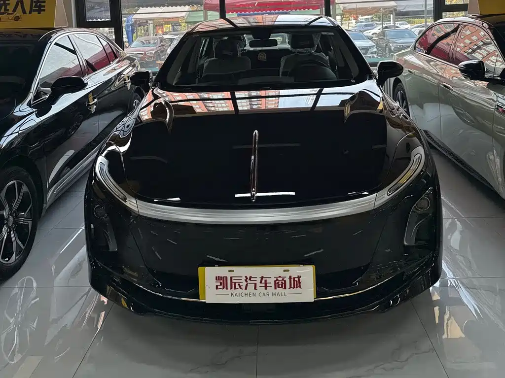 Hongqi Hongqi E-QM5 — миниатюра 2