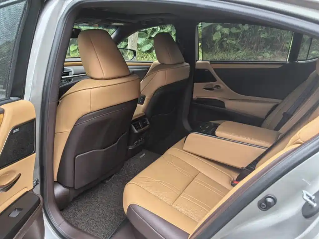 Lexus ES — миниатюра 2