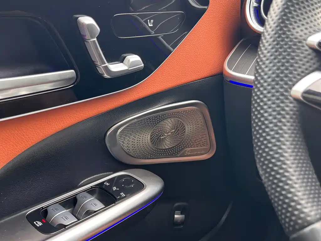 Mercedes-Benz C-Class — миниатюра 9