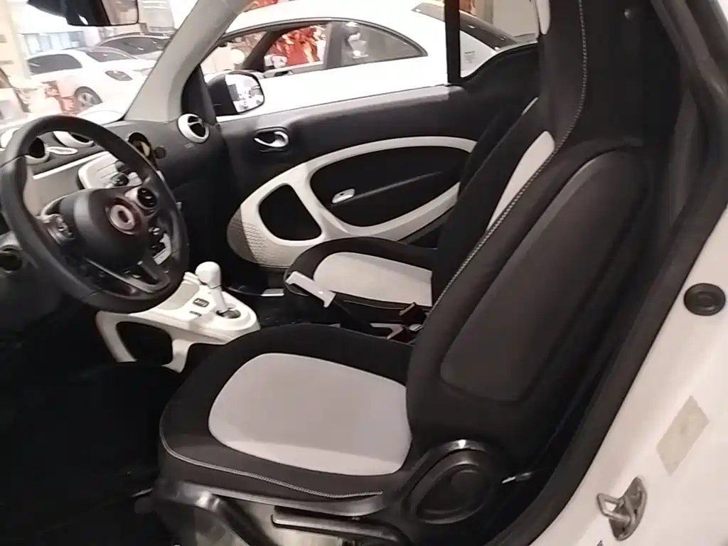 smart Smart Fortwo — миниатюра 15