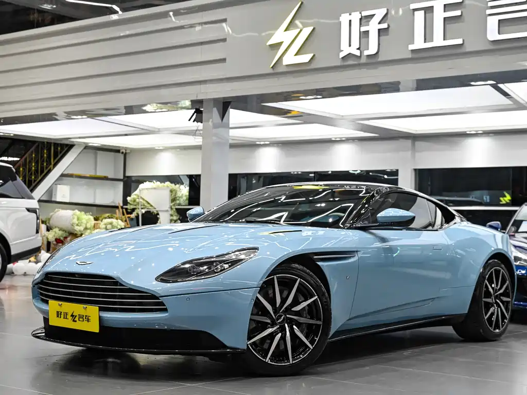 ASTON MARTIN DB11