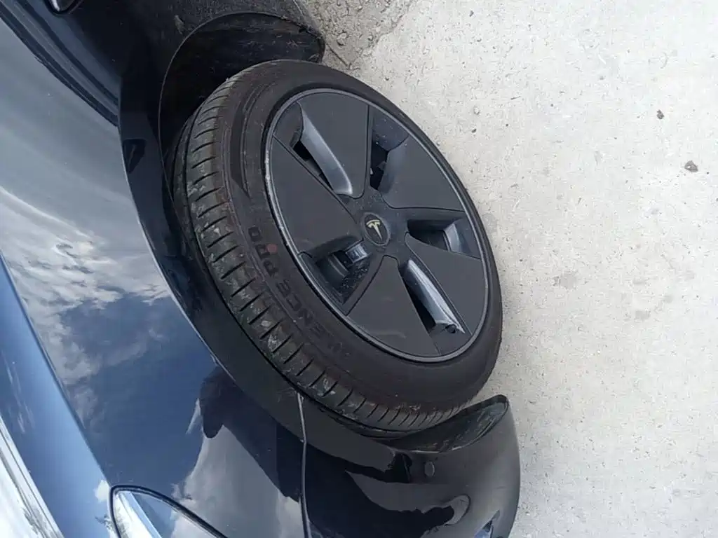 Tesla Model 3 — миниатюра 23