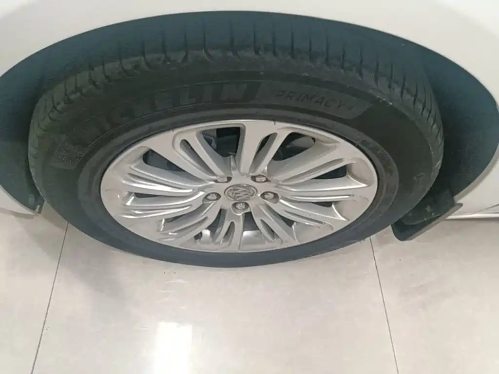 Buick LaCrosse — миниатюра 23