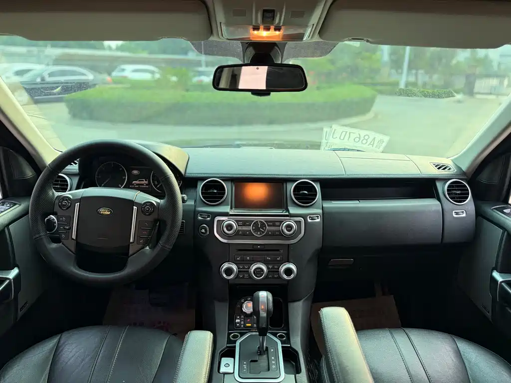 Land Rover Discovery 2010 3.0TDV6 HSE
