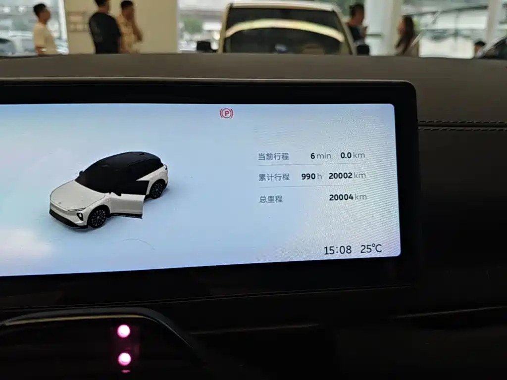 NIO ES6 — миниатюра 12