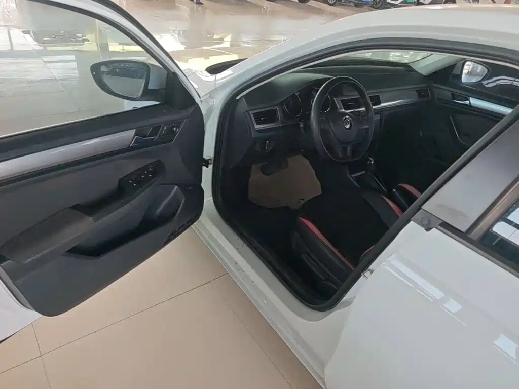 Volkswagen Bora — миниатюра 16