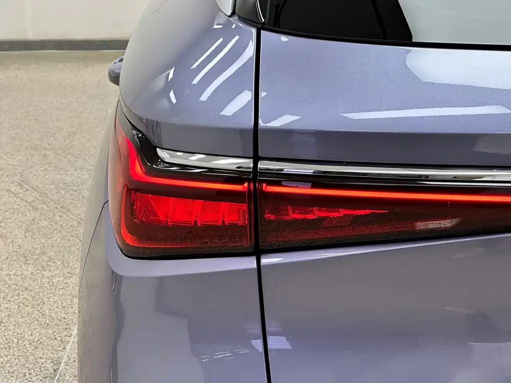BYD Yuan Plus — миниатюра 8