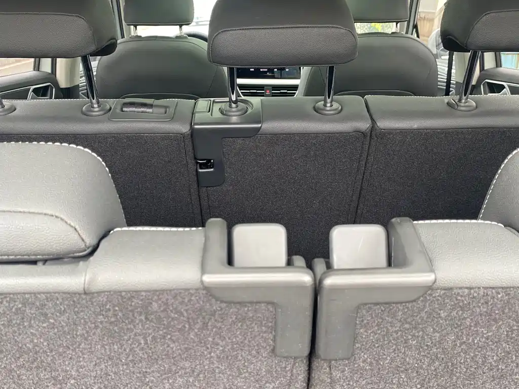 Volkswagen Tiguan L — миниатюра 8