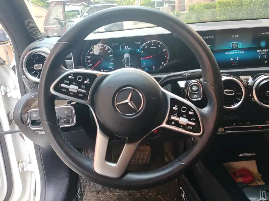 Mercedes-Benz A-Class — миниатюра 15