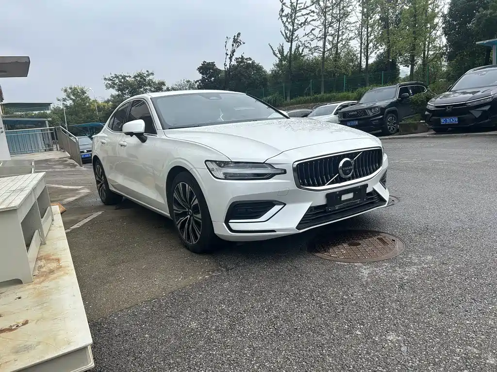 Volvo S60 — миниатюра 2