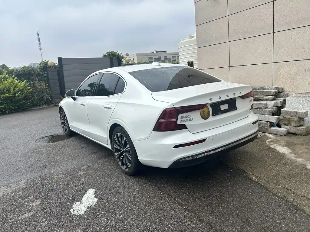Volvo S60 — миниатюра 3