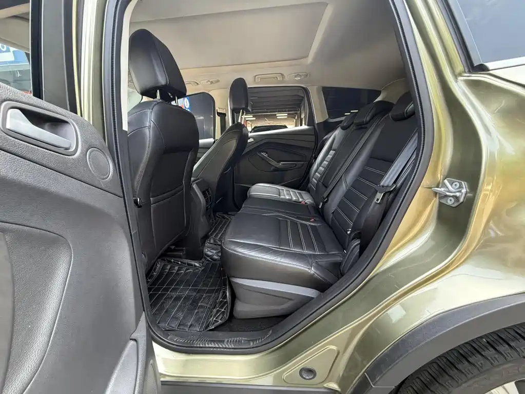 Ford Kuga — миниатюра 6