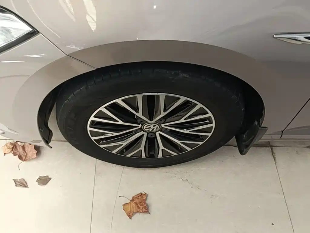 Volkswagen Sagitar — миниатюра 23