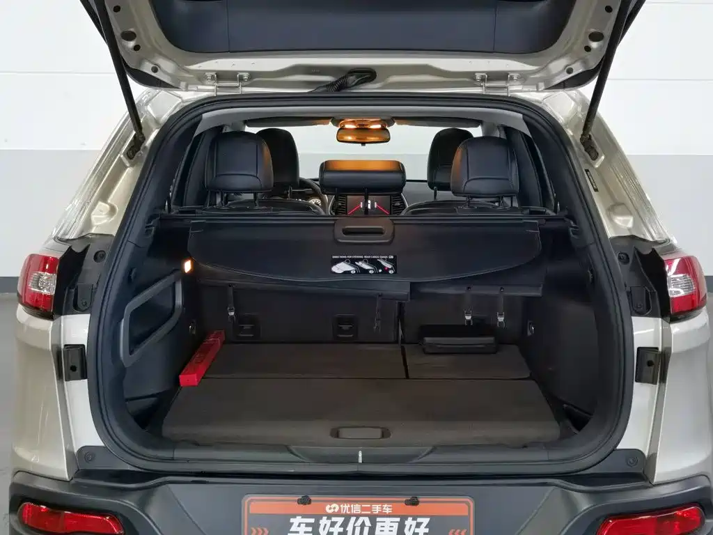 Jeep Cherokee — миниатюра 16