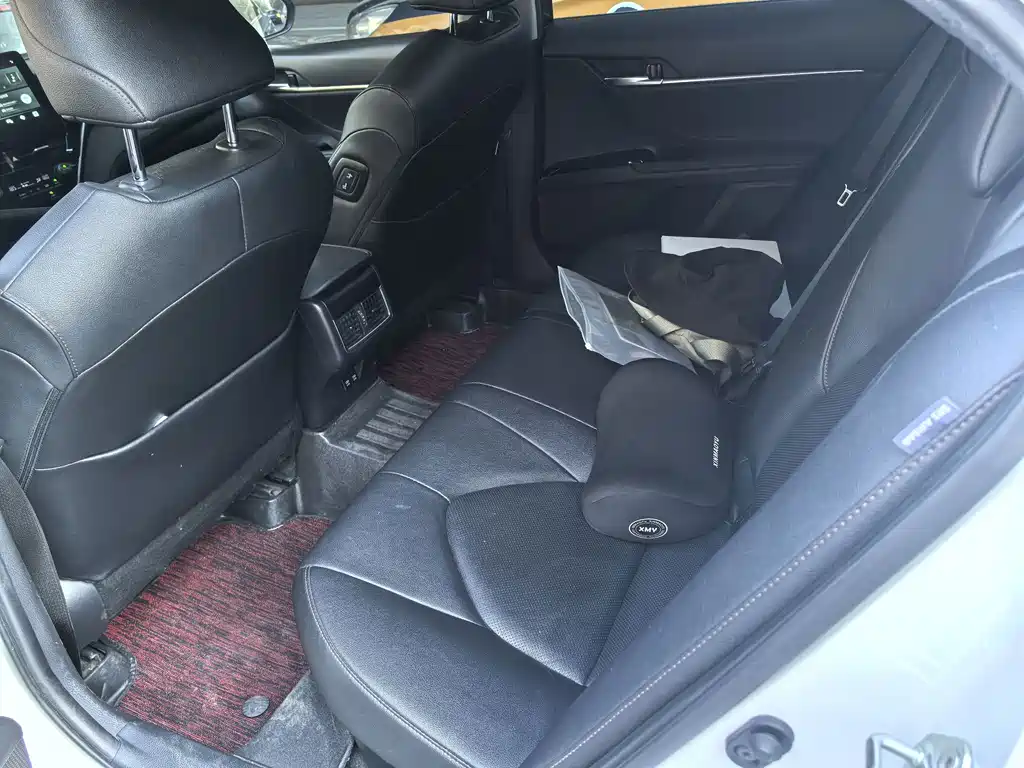 Toyota Camry — миниатюра 15