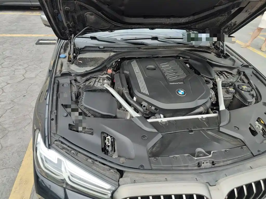 BMW 5 Series (Import) — миниатюра 21
