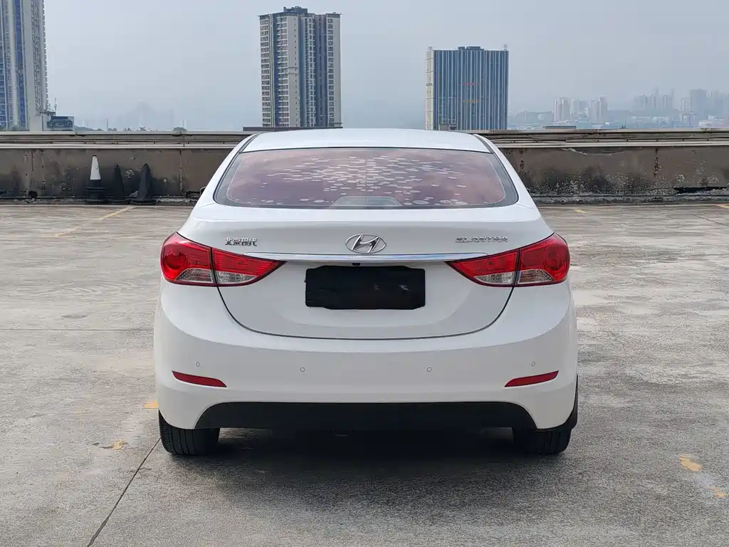 Hyundai Elantra Langdong — миниатюра 5