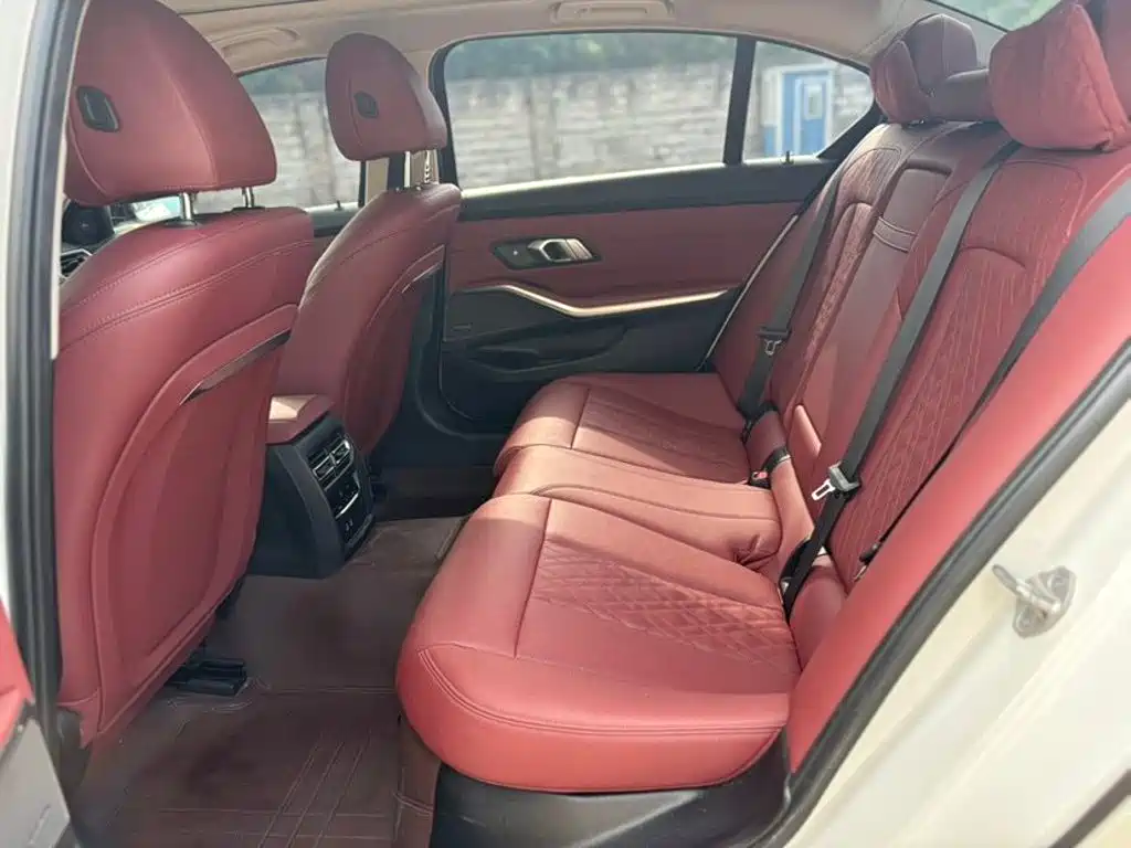 BMW 3 Series — миниатюра 8