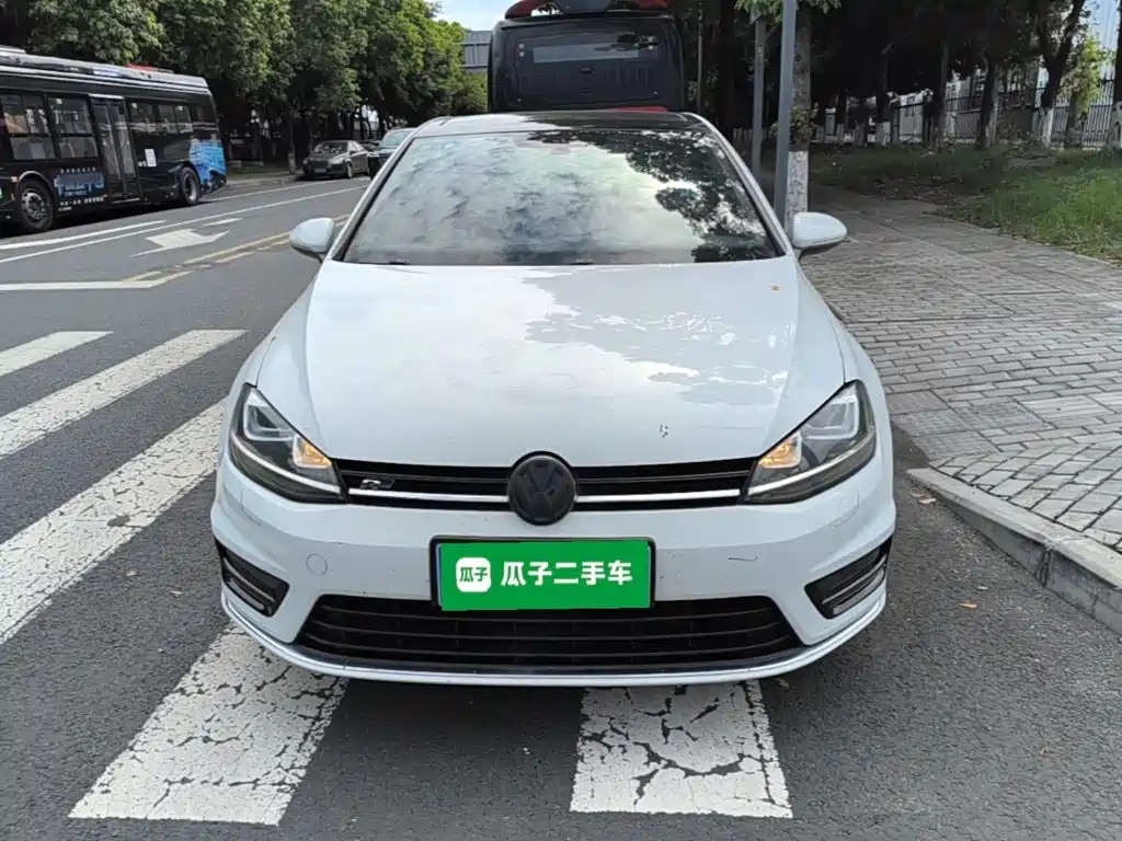 Volkswagen Golf — миниатюра 3