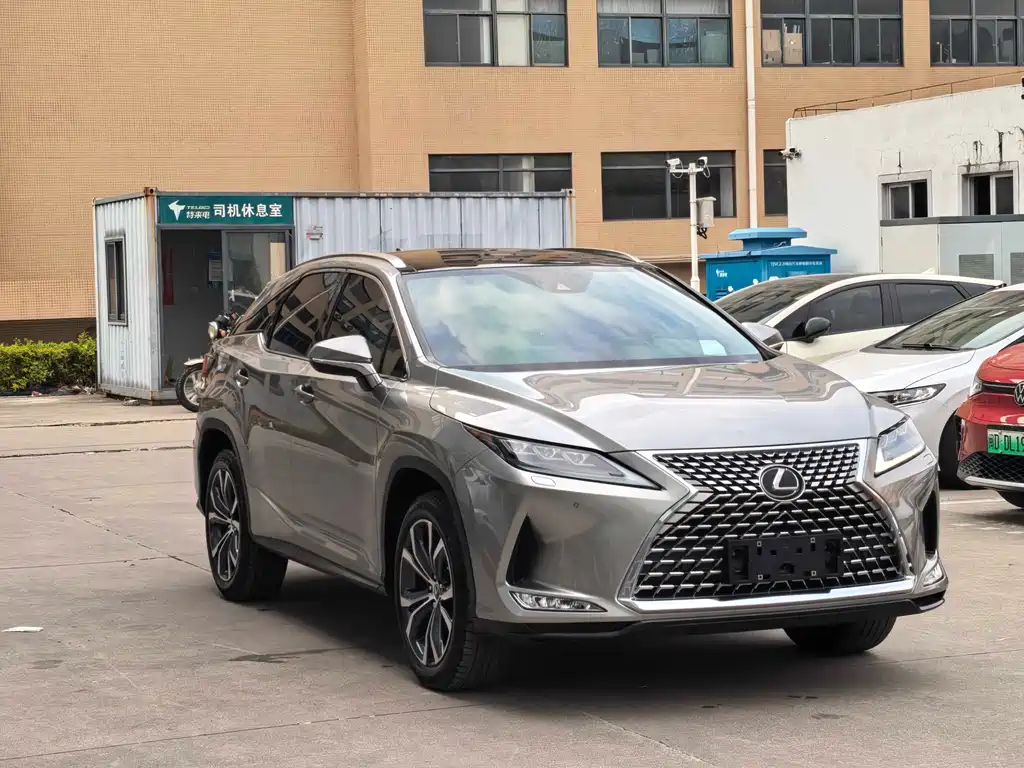 Lexus RX 2022