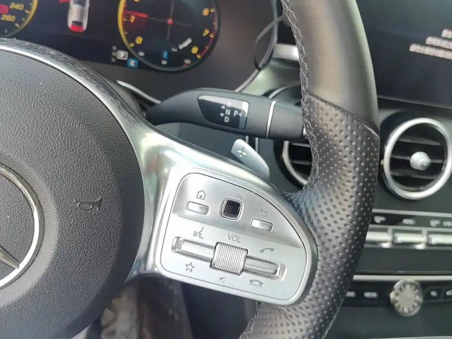 Mercedes-Benz C-Class — миниатюра 16