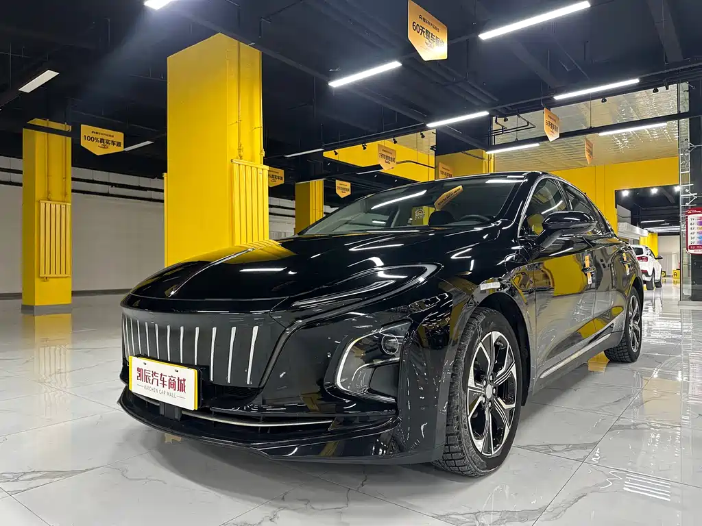 Hongqi HONGQI E QM5