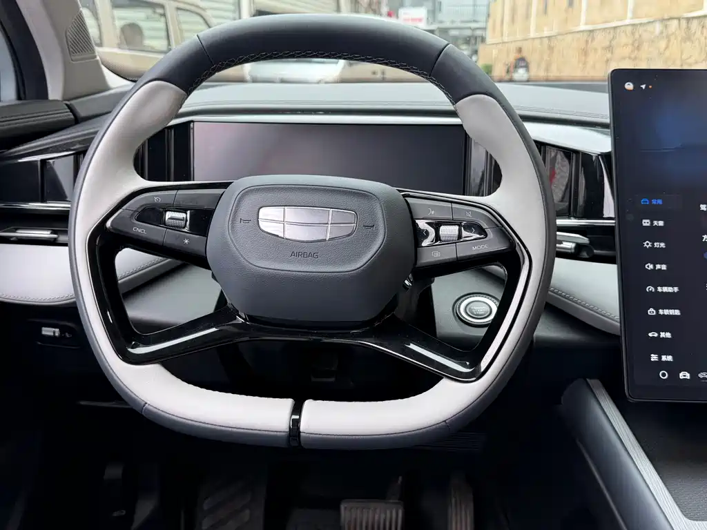 Geely Boyue L — миниатюра 9