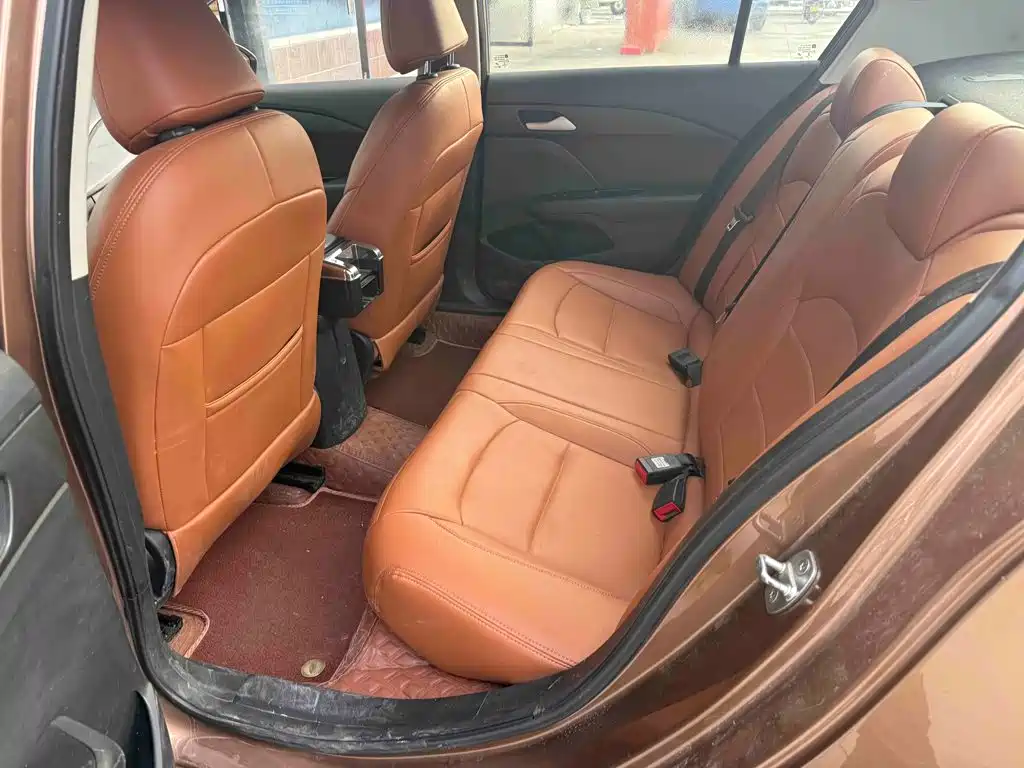Chevrolet Cavalier — миниатюра 8
