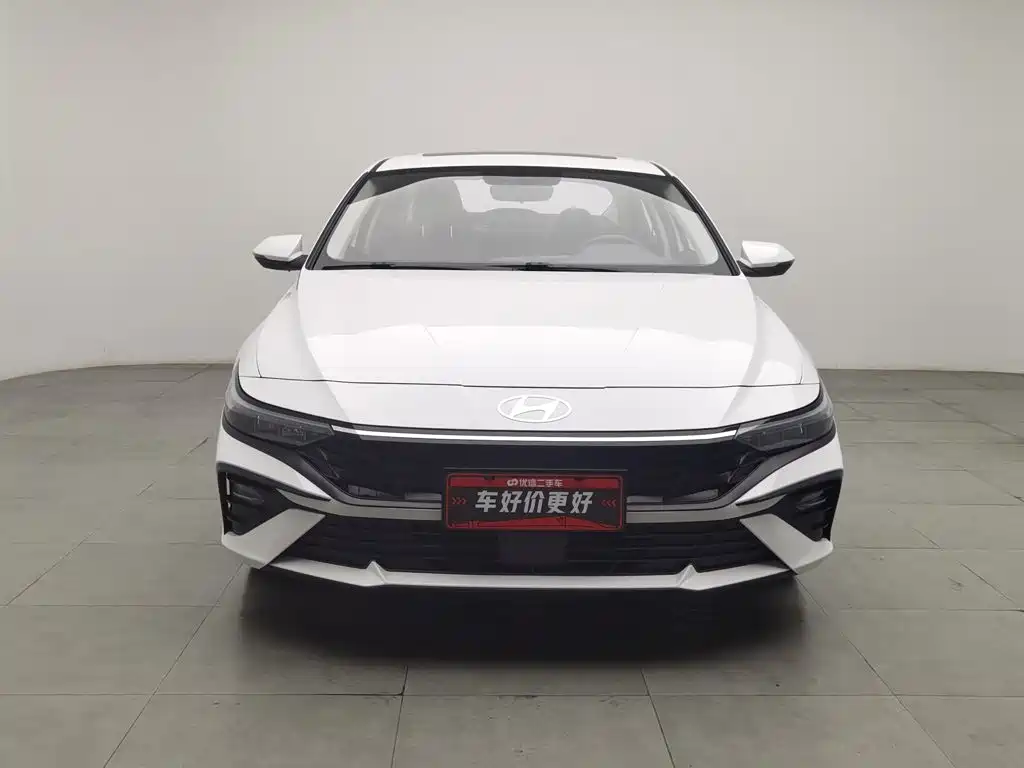 Hyundai Elantra — миниатюра 3