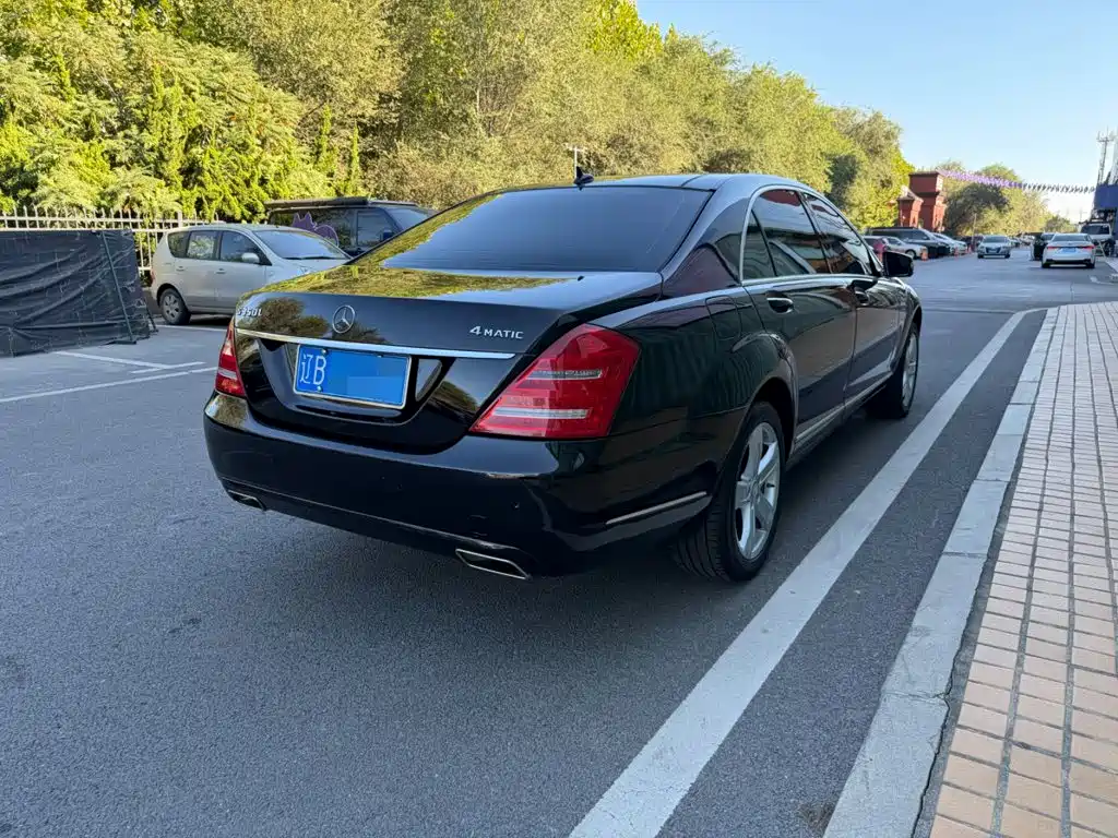 Mercedes-Benz S-Class — миниатюра 13