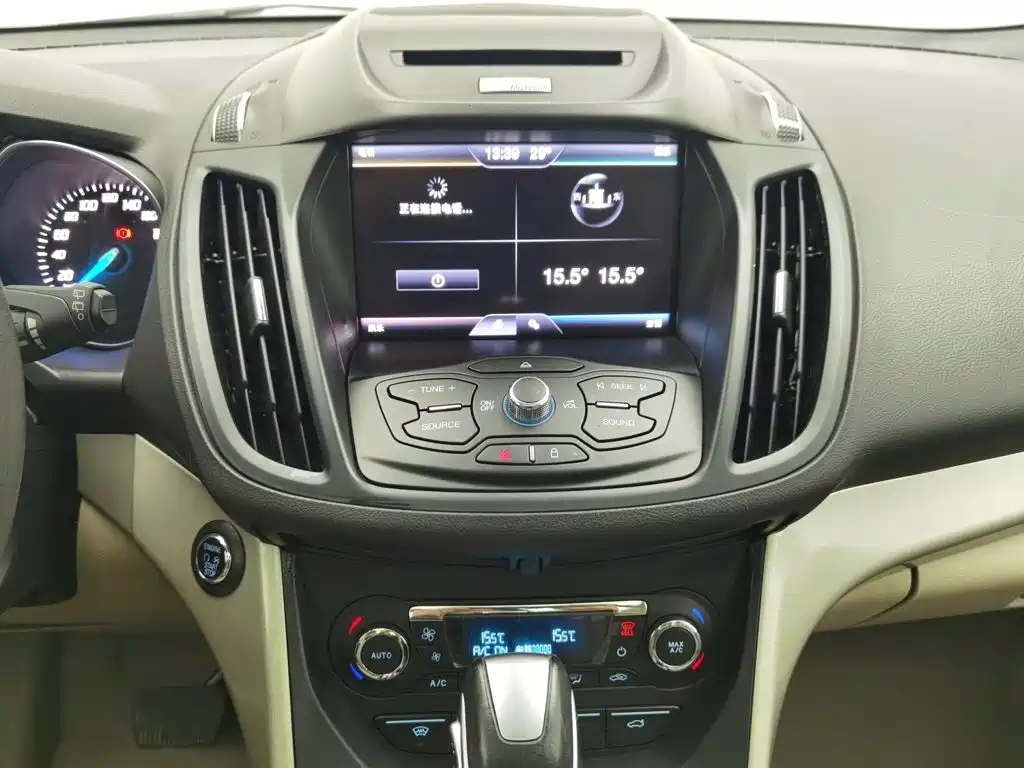 Ford Kuga — миниатюра 12