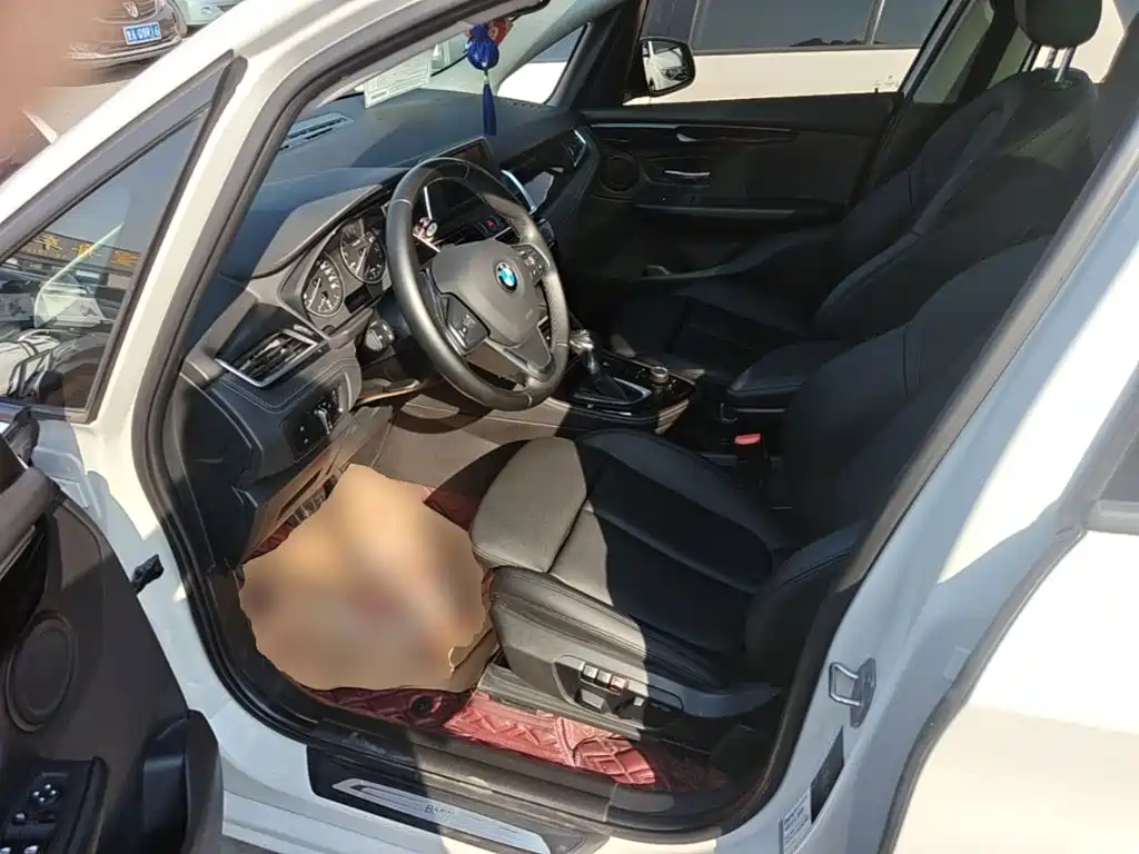 BMW 2 Series Active Tourer — миниатюра 15