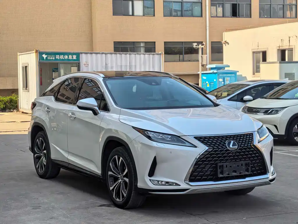 Lexus RX 2020