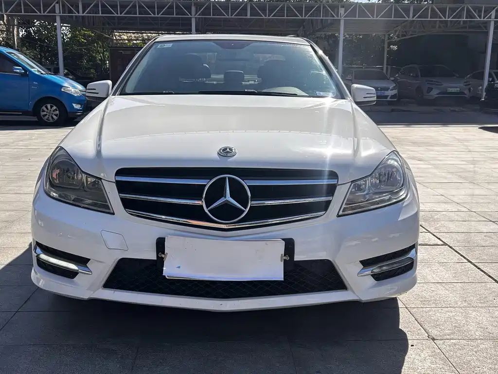 Mercedes-Benz C-Class — миниатюра 2