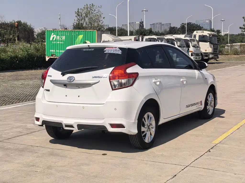 Toyota Yaris L — миниатюра 13