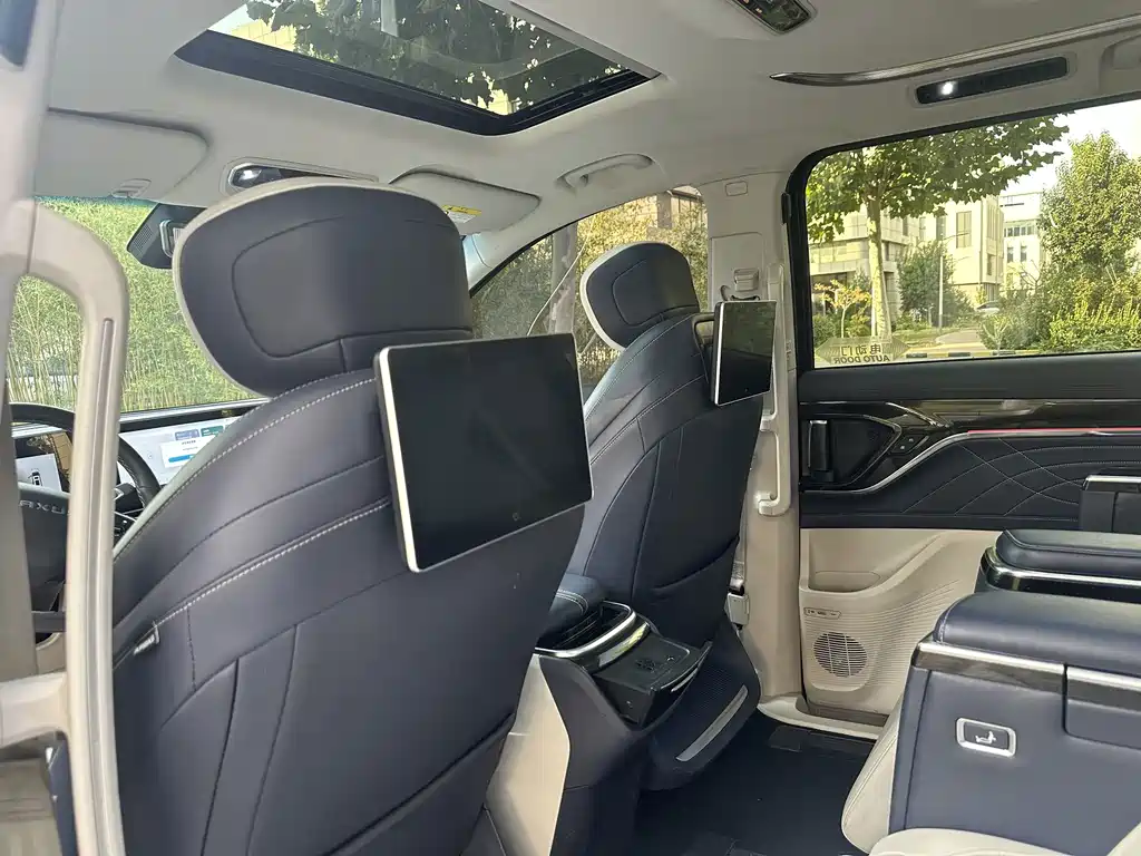 MAXUS G90 — миниатюра 12